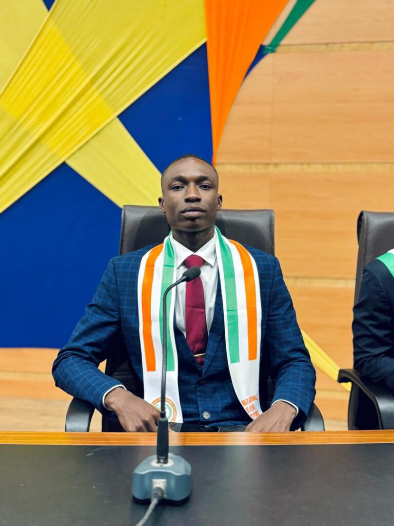 𝐄𝐩𝐢𝐩𝐡𝐚𝐧𝐞 𝐍𝐃𝐉𝐎𝐑𝐄